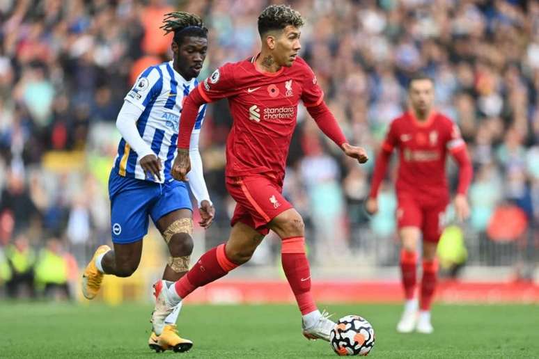 Convocado para a Seleção Brasileira, Roberto Firmino foi titular, mas não teve boa atuação (Foto: PAUL ELLIS / AFP)