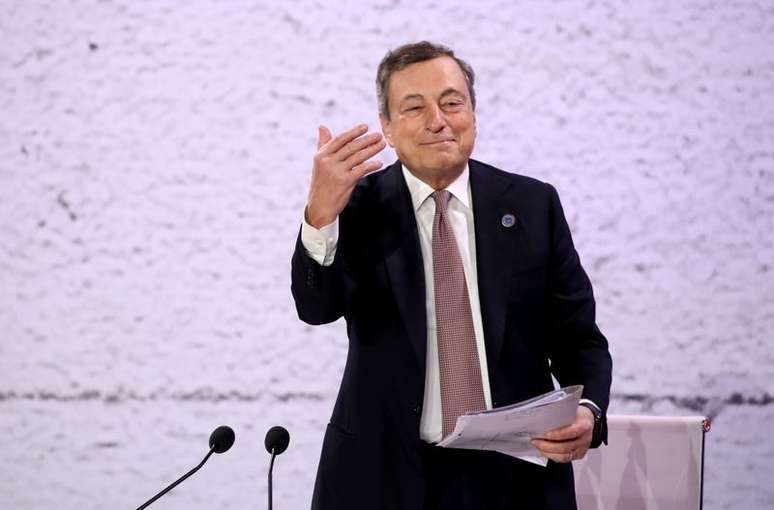 Premi&ecirc; da It&aacute;lia, Mario Draghi, durante entrevista coletiva em Roma
31/10/2021 REUTERS/Yara Nardi