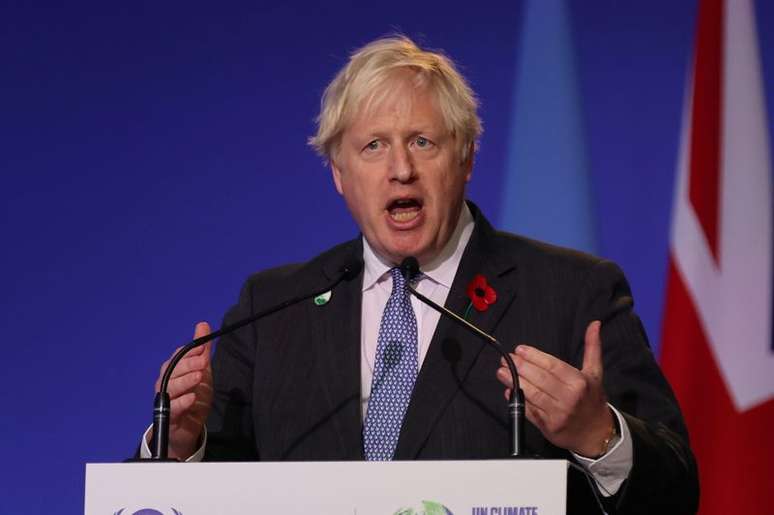 Primeiro-ministro brit&acirc;nico, Boris Johnson, discursa durante a confer&ecirc;ncia clim&aacute;tica COP26 em Glasgow
01/11/2021 Steve Reigate/Pool via REUTERS