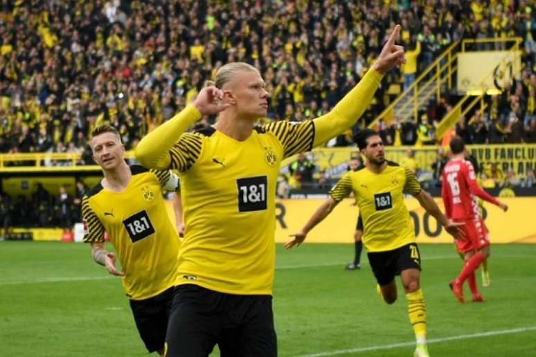 Dortmund recebe o Ajax pela Champions League (Foto: INA FASSBENDER / AFP)