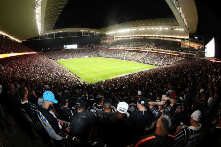 Torcida lotou a Neo Química Arena nesta segunda (Foto:José Manoel Idalgo)