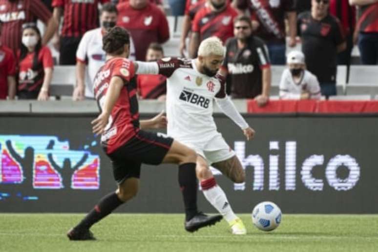 BOTAFOGO X FLAMENGO PELO BRASILEIRÃO, FURACÃO E GALO FICAM NO EMPATE E  MAIS!