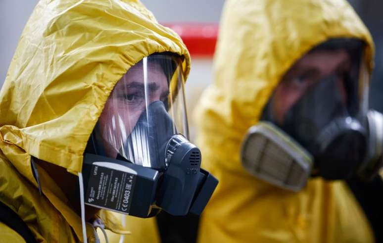 Especialistas desinfectam estação ferroviária em Moscou
02/11/2021 REUTERS/Maxim Shemetov