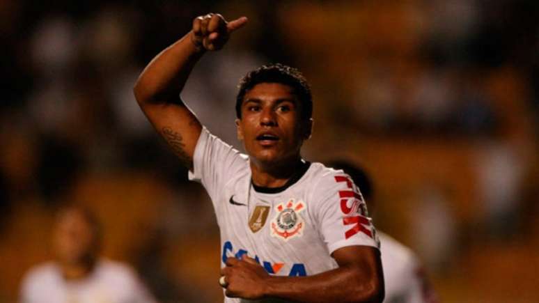 Paulinho pode retornar ao Corinthians na próxima temporada (Foto: Eduardo Viana/Lancepress)