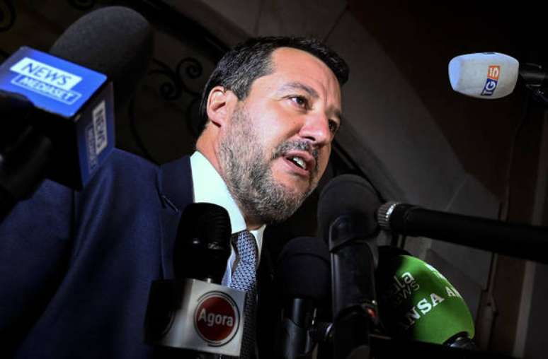 Salvini fala com a imprensa após reunião do conselho federal da Liga, em Roma