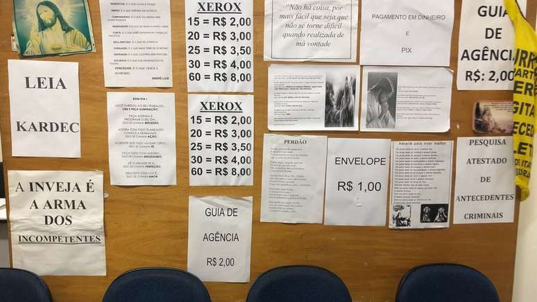 No edif&iacute;cio Claudina &eacute; poss&iacute;vel fazer e imprimir um curr&iacute;culo por R$ 2