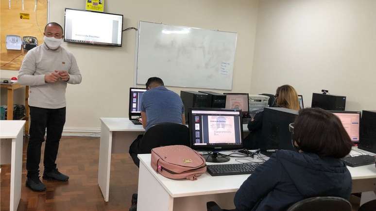 Na escola Discimus h&aacute; cursos de portaria e monitoramento eletr&ocirc;nico