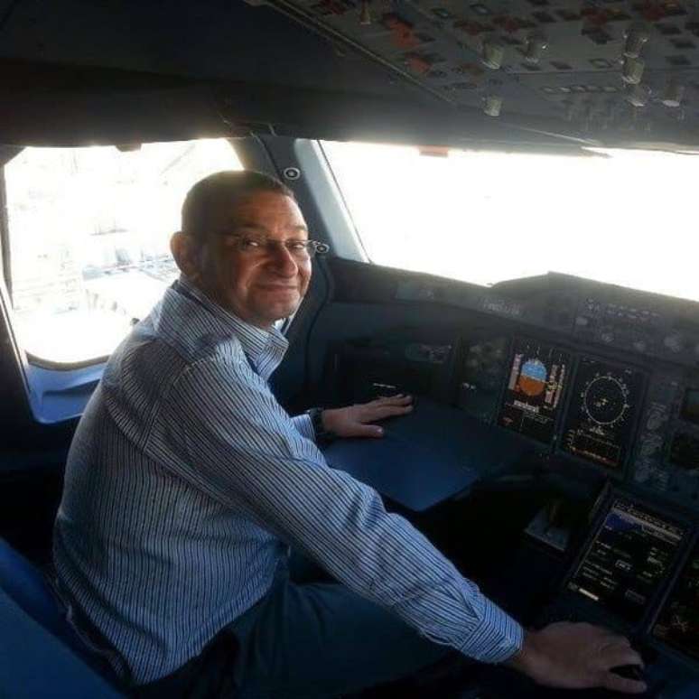 Geraldo Medeiros J&uacute;nior era o piloto da aeronave que caiu com a cantora Mar&iacute;lia Mendon&ccedil;a 