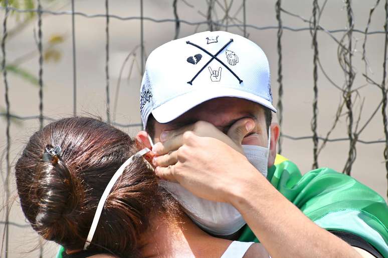 Imagens do velório da cantora Marília Mendonça