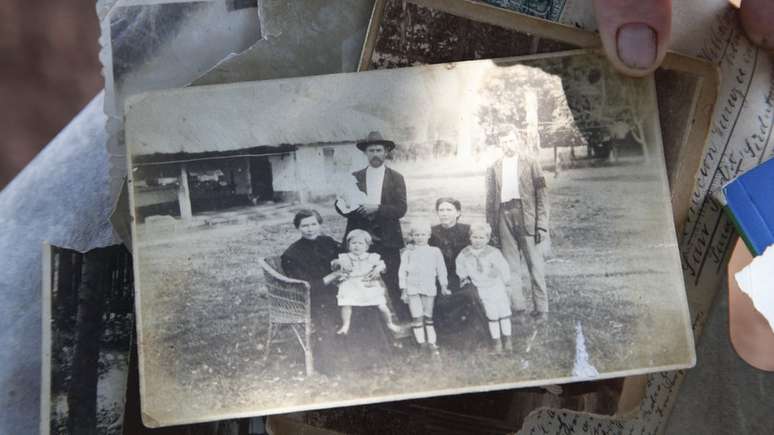 Imagem de alguns dos primeiros colonos alem&atilde;es que chegaram a Nueva Germania