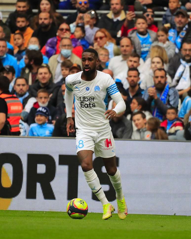 Gerson sai vaiado e Jemerson é expulso em empate sem gols entre Olympique e Metz