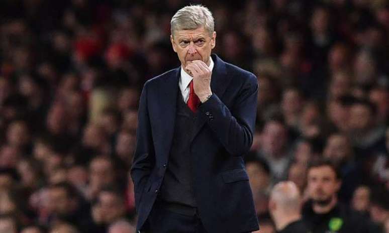 Wenger teve a chance de deixar o Arsenal em diversas ocasiões (Foto: Ben Stansall / AFP)