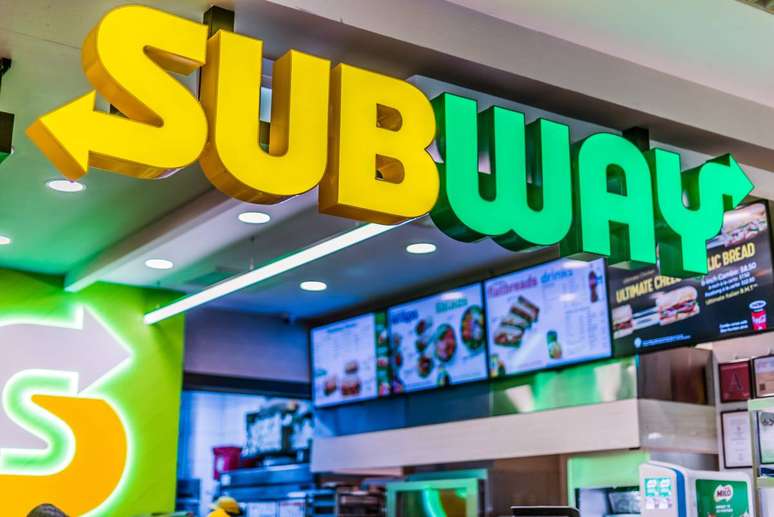 Com mais de 37 mil lojas, Subway diz que avalia venda da empresa