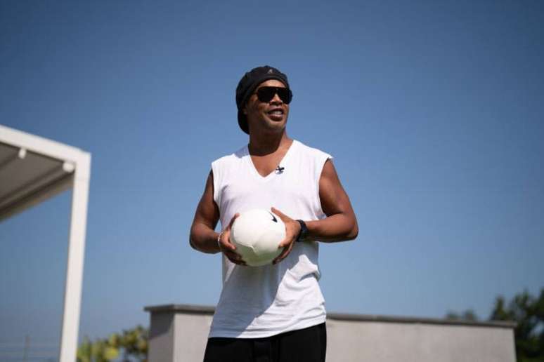 Jogadas Geniais de Ronaldinho Gaúcho 