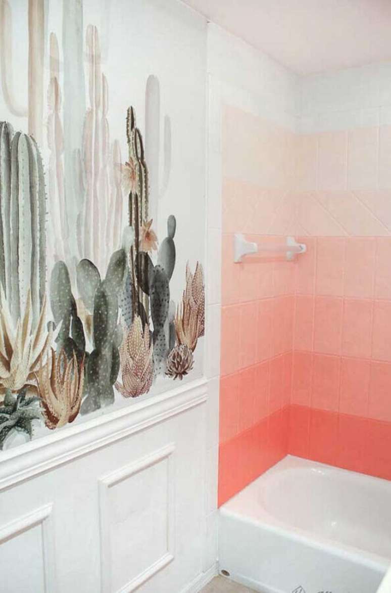 4. Banheiro branco decorado com azulejo colorido em tons de rosa – Foto: Decor Fácil