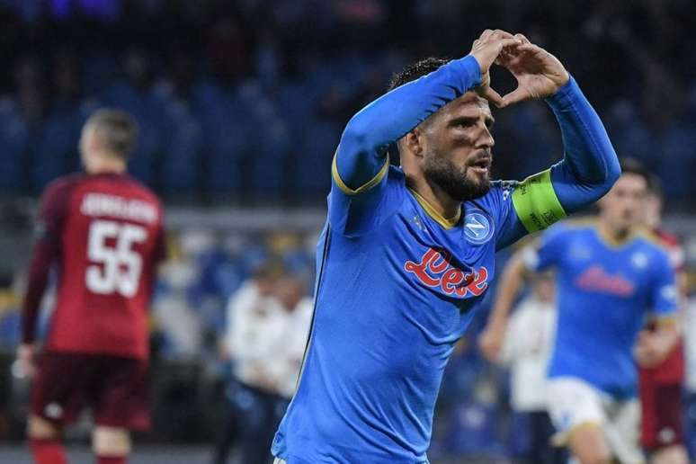 Lorenzo Insigne é ídolo e o principal nome do Napoli atualmente (Foto: TIZIANA FABI / AFP)