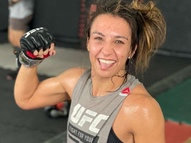 Amanda Ribas voltou a vencer no UFC e está de olho no topo da divisão até 52kg (Foto: Reprodução/Instagram)