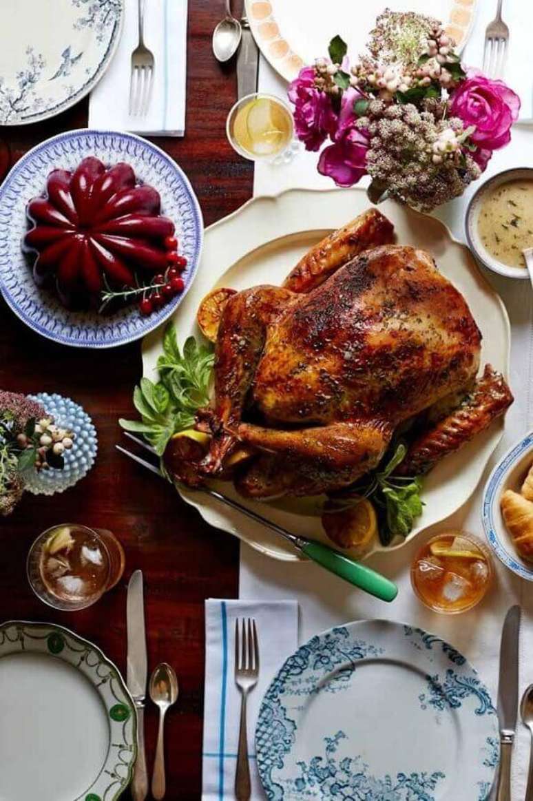 8. Ideia de card&aacute;pio para ceia natalina &ndash; Foto: Country Living Magazine