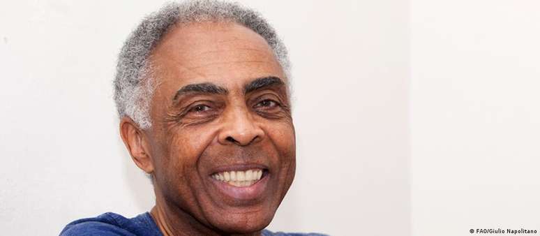 Gil nasceu em Salvador em 1942 e &eacute; um dos m&uacute;sicos mais conhecidos do Brasil