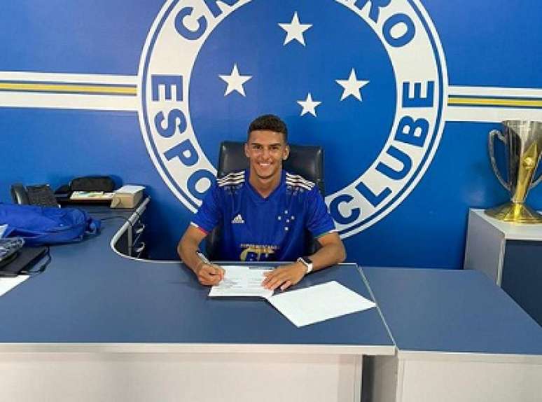 Guilherme Meira tem multa de R$ 300 milhões caso algum clube do exterior queira contar com o seu futebol-(Reprodução/Instagram)