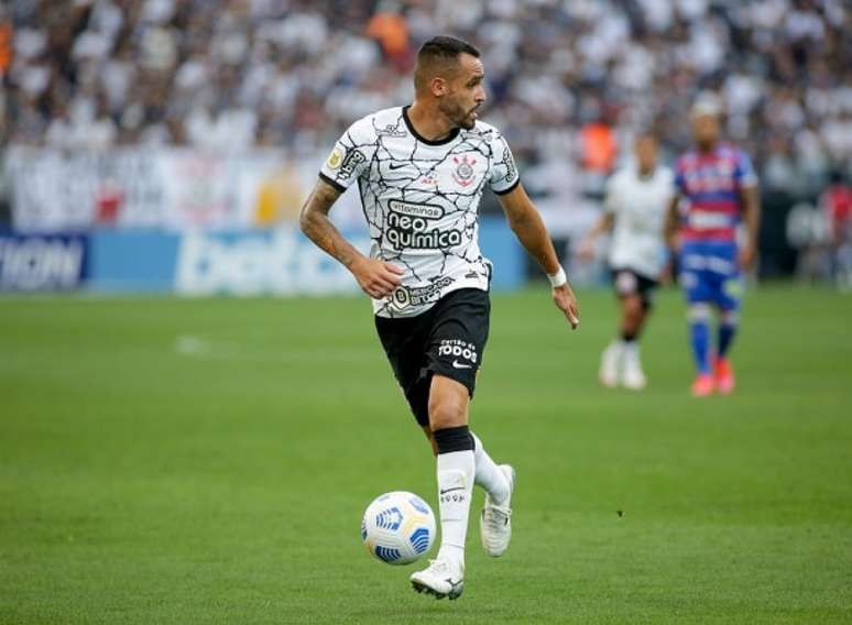 Renato Augusto em ação contra Fortaleza em Itaquera: meia exalta força da Fiel (Foto: Rodrigo Coca/Ag. Corinthians)