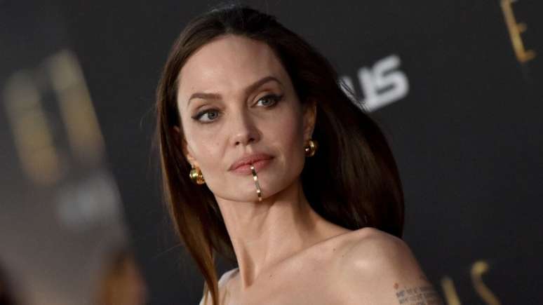 Angelina Jolie cria tendência