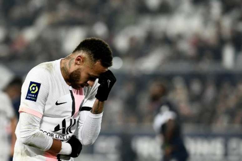 Neymar comemora gol pelo campeonato francês (Foto: PHILIPPE LOPEZ / AFP)