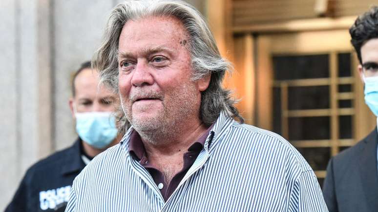 Advogados de Steve Bannon defenderam sigilo das comunicações com o ex-presidente Trump