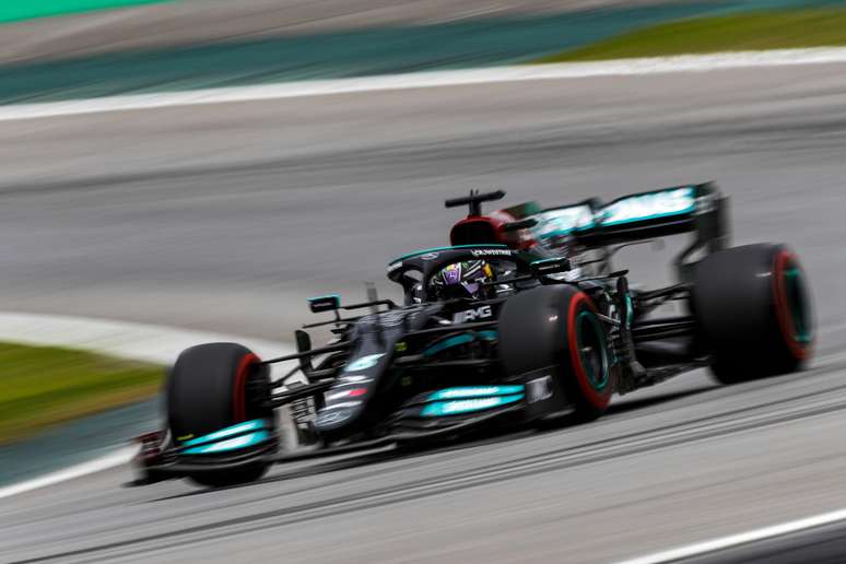 Hamilton domina classificação em Interlagos