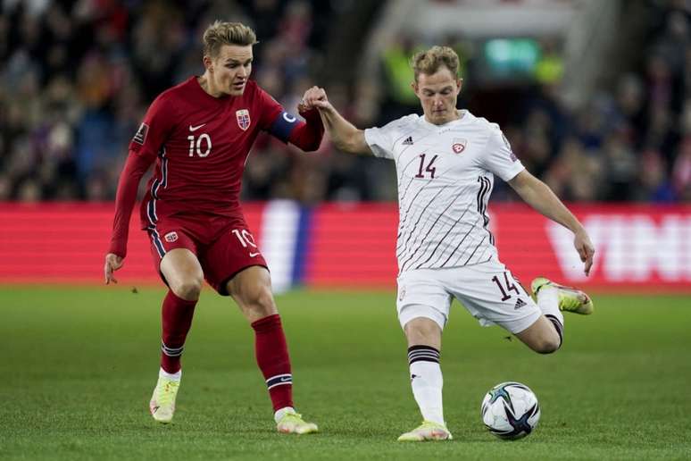 Noruega chegou aos 18 pontos, enquanto Letônia foi aos seis pontos (Foto: STIAN LYSBERG SOLUM / NTB / AFP)