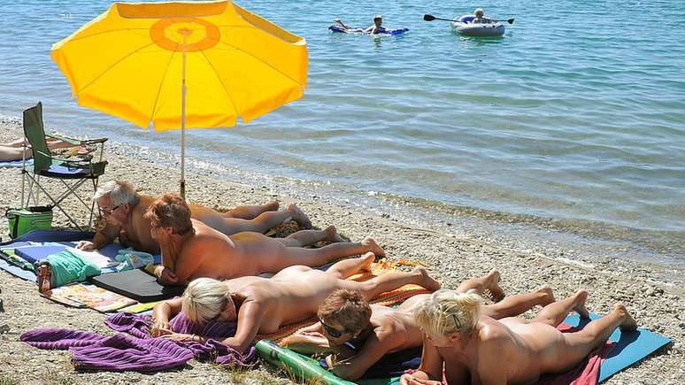 Nudismo é visto com naturalidade por muitos alemães