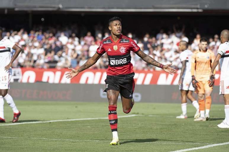 Bruno Henrique comemorando um dos gols do Flamengo no Morumbi (Foto: Alexandre Vidal / Flamengo)