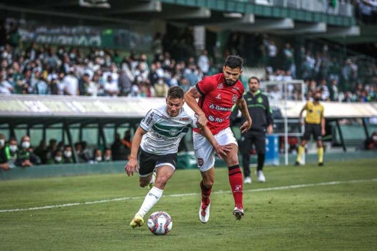 Botafogo vence Brasil de Pelotas e é campeão da Série B