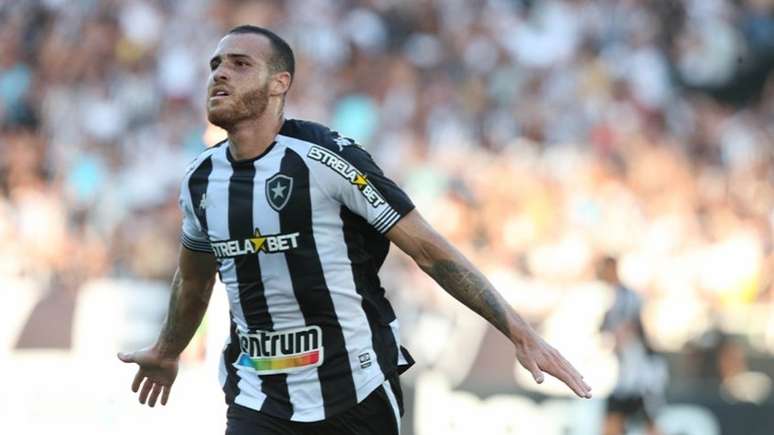 Botafogo sai na frente, mas perde de virada para o Brusque