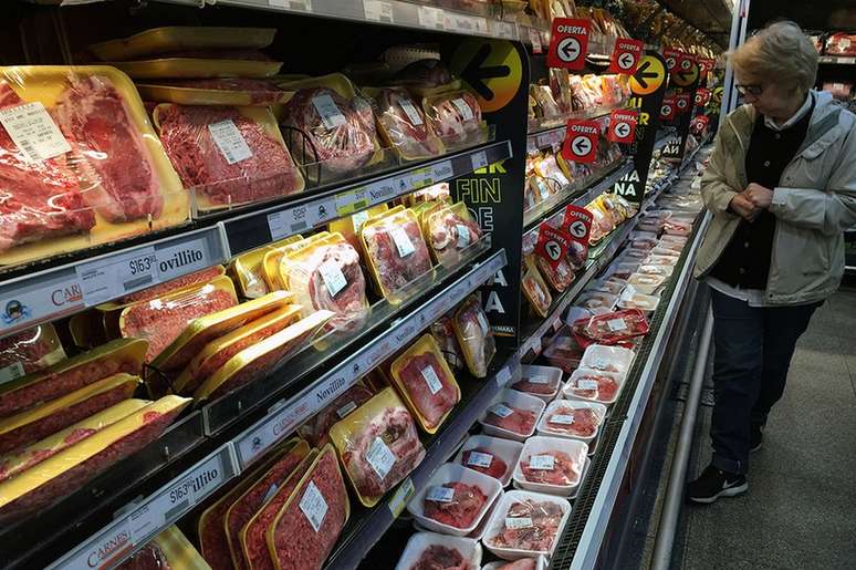 O governo restringiu a exporta&ccedil;&atilde;o de carne e aplicou controles de pre&ccedil;os para tentar conter a infla&ccedil;&atilde;o