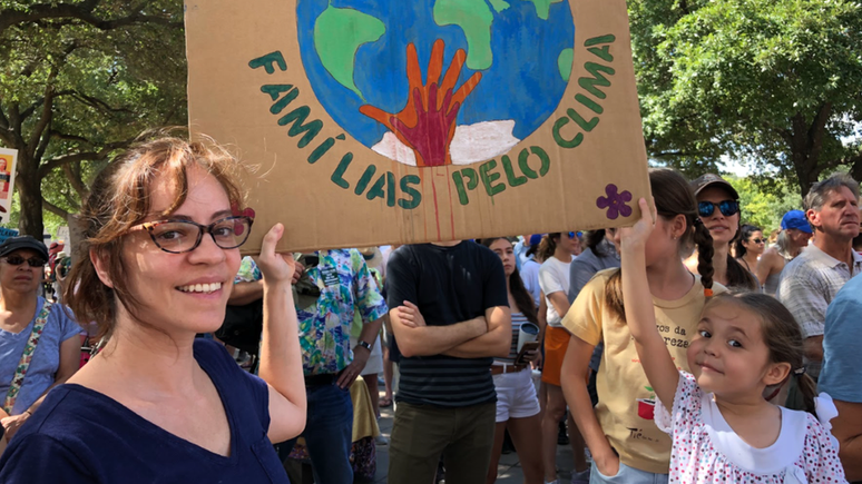 Segundo Mariana Menezes, uma das fundadoras do Famílias pelo Clima no Brasil, que fez parte da delegação, pais e mães estão em uma posição privilegiada em suas ações.