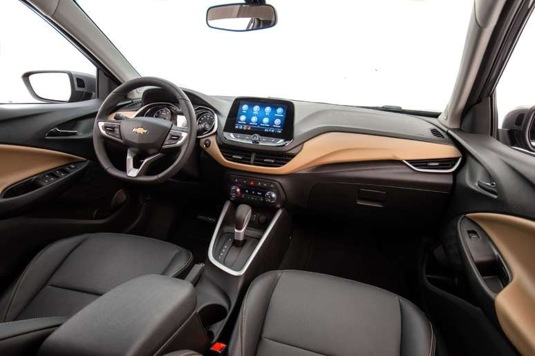 Novo Chevrolet Onix Plus  O que mudou na linha 2023! Preço e equipamentos!  