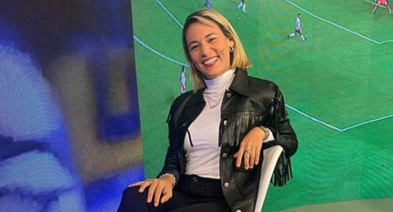 Rocío Oliva no cenário do programa esportivo em que atua como comentarista