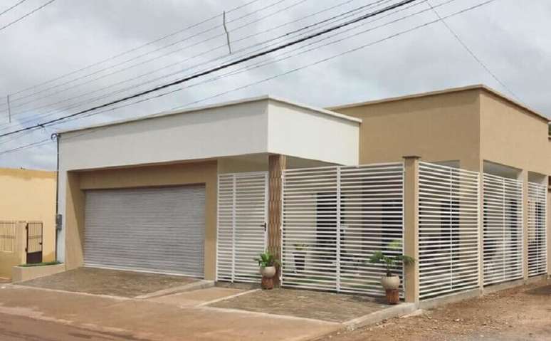 48. Fachada de casa pintada na cor camurça – Foto: Marineusa Costa Arquitetura