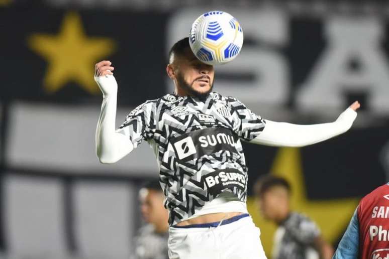 Pará volta ao time titular do Santos diante da Chapecoense (FOTO: Ivan Storti/Santos FC)