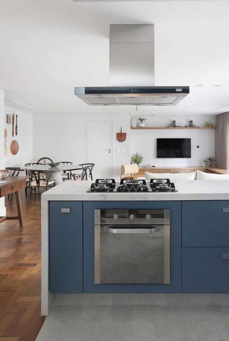 44. Ilha com cooktop para decoração de cozinha conjugada com sala – Foto: Homify