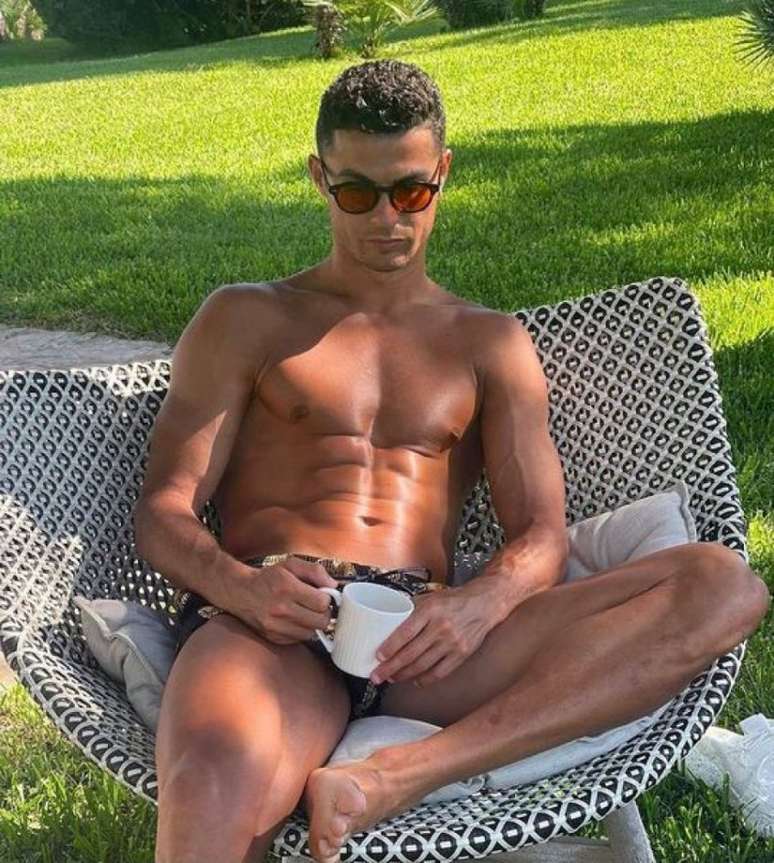 Cristiano Ronaldo é referência em dedicação na hora de se alimentar (Foto: Reprodução)