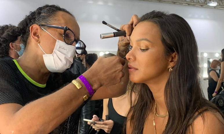 Max Weber e Laís Ribeiro no backstage da Torinno 