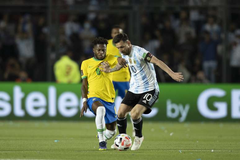 Fred teve grande papel em anular o talento de Messi