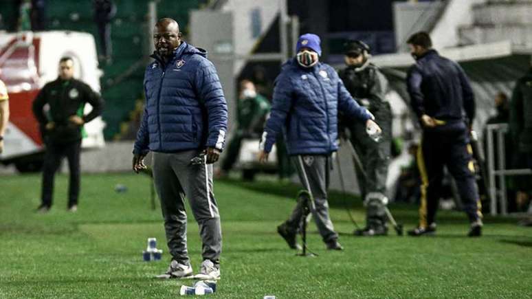 Marcão convocou torcida do Fluminense para próximo duelo, no Maracanã (Foto: Lucas Merçon / Fluminense)