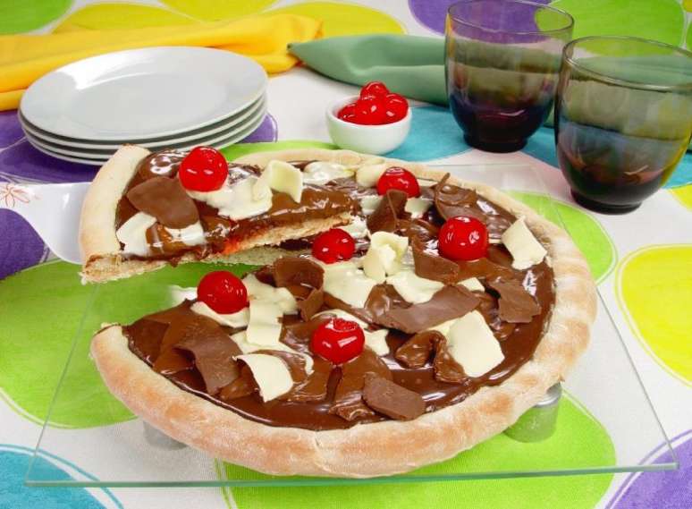 Guia da Cozinha - Pizza de chocolate fácil