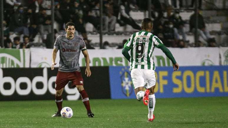 Nino em ação pelo Fluminense (FOTO: LUCAS MERÇON / FLUMINENSE F.C.)