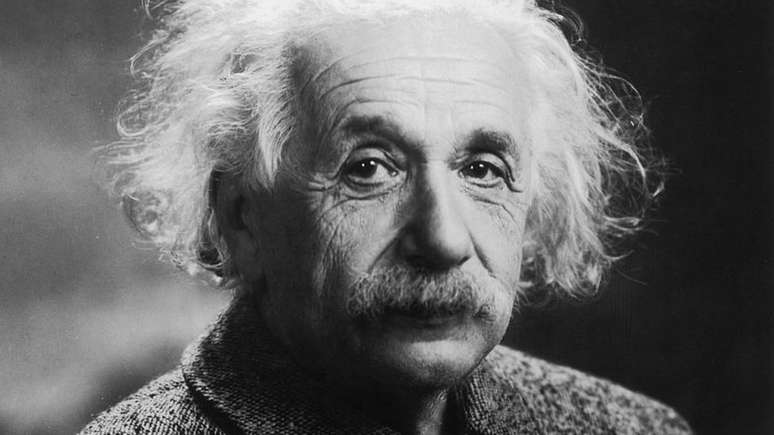Albert Einstein previu a formação de ondas gravitacionais