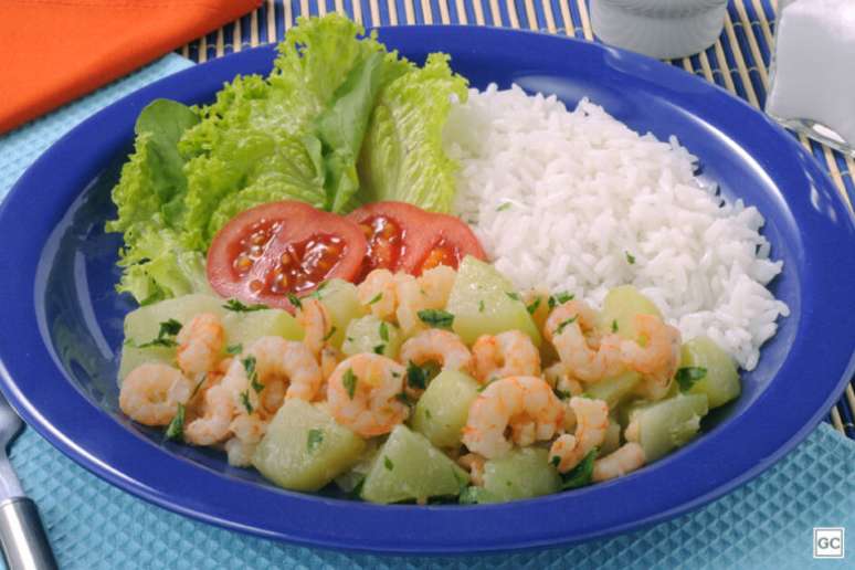 Guia da Cozinha - Chuchu com camarão: receita rápida e saudável