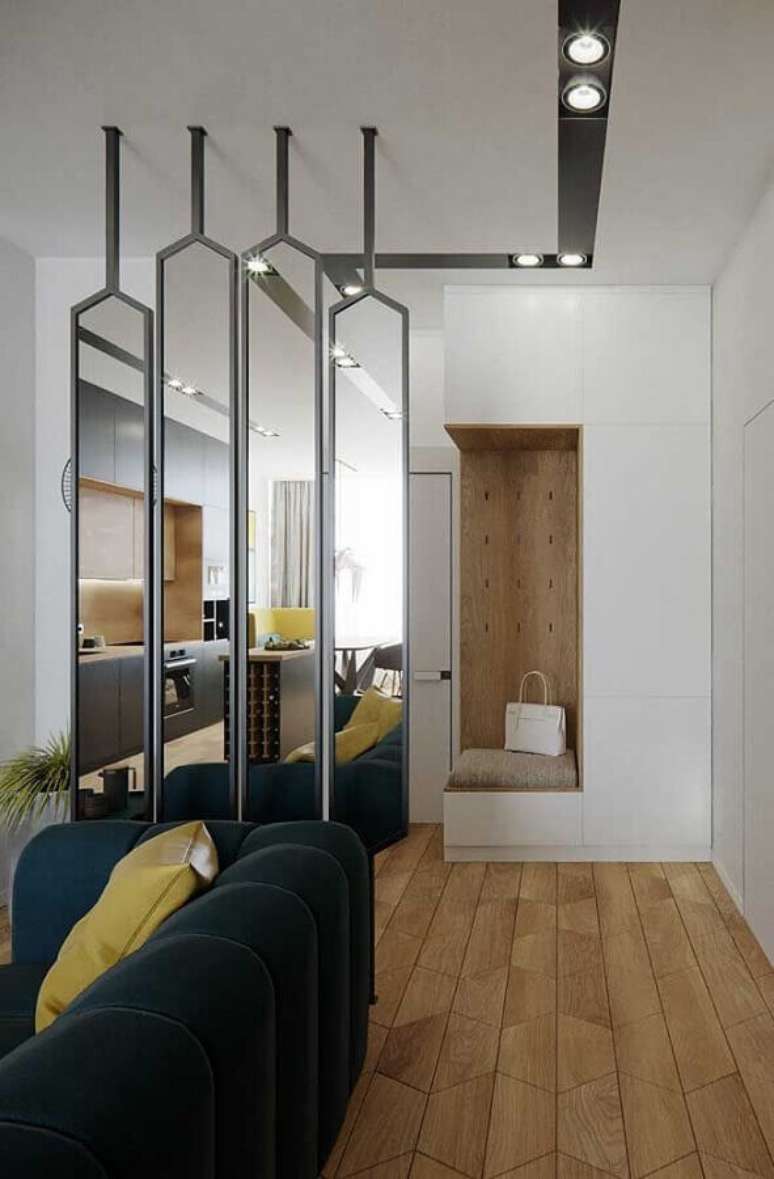 22. Decoração de casa conceito aberto moderna com espelho de corpo inteiro – Foto: Architecture Art Designs